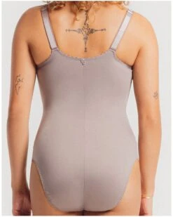 Body Emboîtant Louisa Bracq Julia (Taupe) -Magasin De Lingerie De Mode body emboitant louisa bracq julia taupe 1