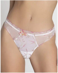 Slip Séduction Lise Charmel Été Frivole (Blanc Frivole) 11 Slip Séduction Lise Charmel Été Frivole (Blanc Frivole) -Magasin De Lingerie De Mode slip seduction lise charmel ete frivole blanc frivole 2